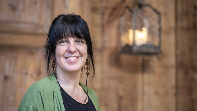 Dziesminiece un režisore Maija Kalniņa par COVID-19 laiku: “Šis ir laiks, kad būt.”