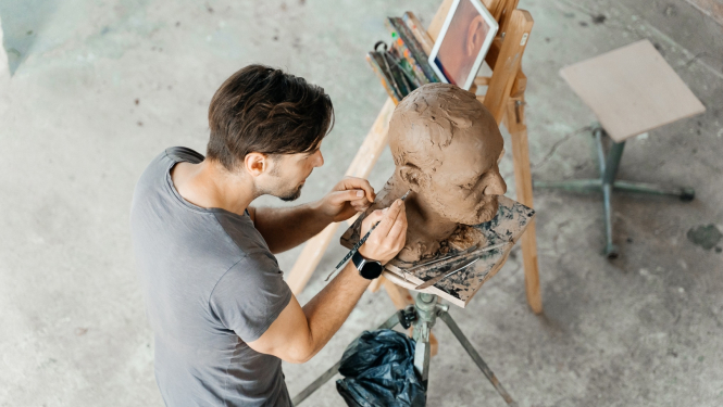 Tēlnieks Egons Peršēvics, foto: Maksims Osobenkovs