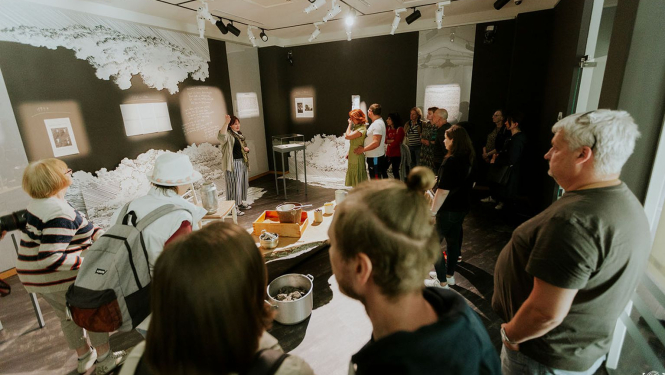 Ekskursija izstādē ''Linards Tauns – mūžīgais mākonis''