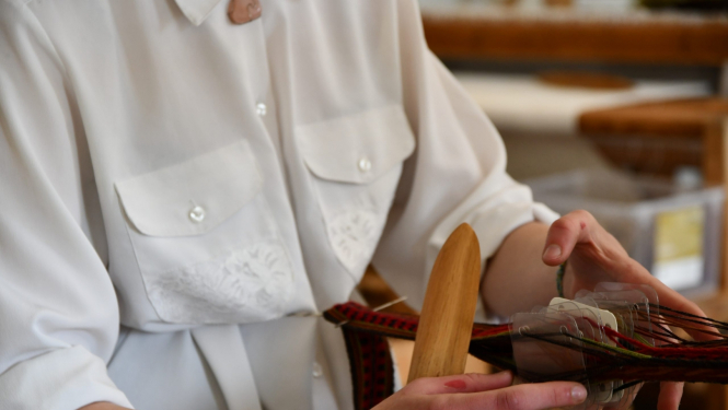 Audēja auž jostiņu