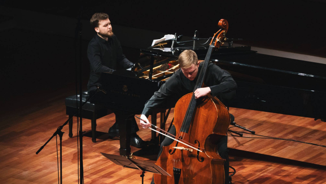 Kontrabasists Oskars Bokanovs un pianists Rihards Plešanovs, foto: Jānis Porietis