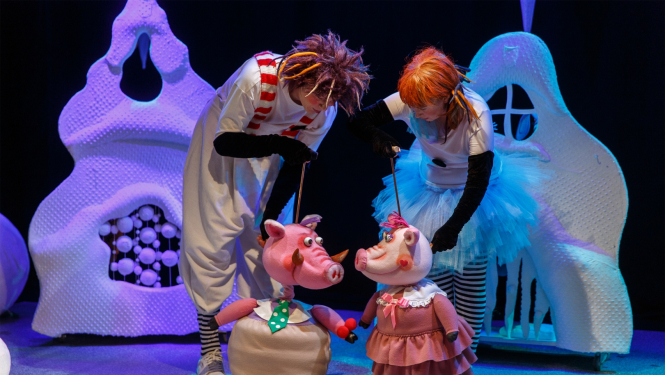 Leļļu teātra izrāde