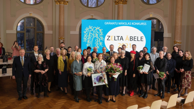 Grāmatu mākslas konkursa “Zelta ābele 2021” laureāti