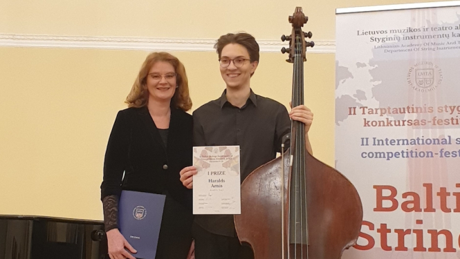 Latviešu kontrabasists Haralds Arnis iegūst 1. vietu konkursā “II Strings International Competition-Festival, 2022”