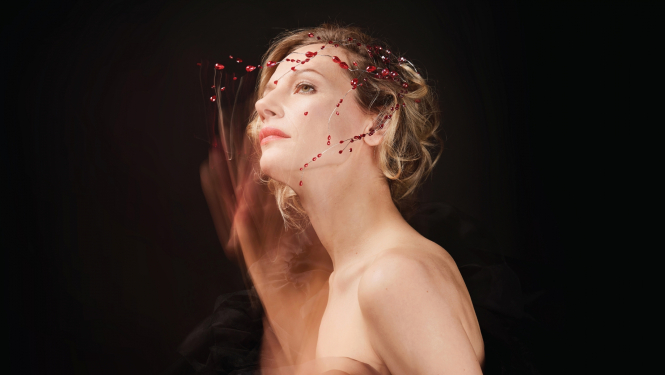 Izrādes vizuālais materiāls