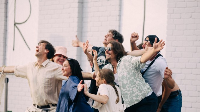 Aktieri iestudējumā