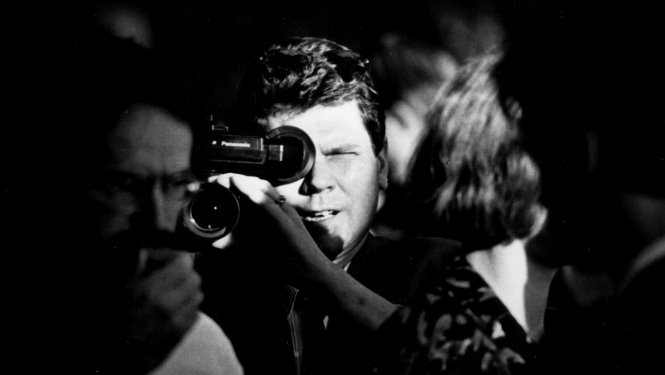 Juris Podnieks ar kameru