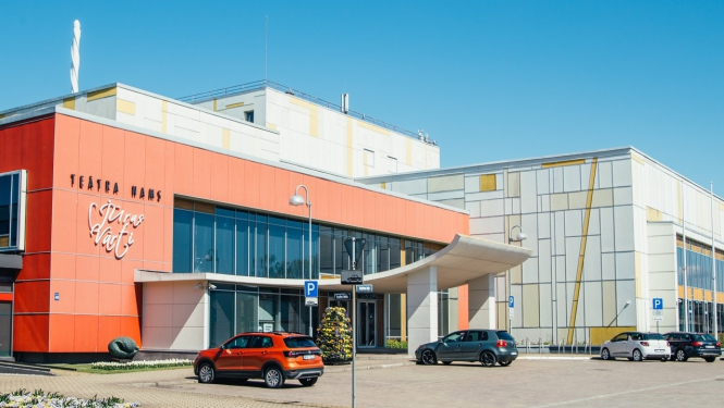 Teātra nams “Jūras vārti” Ventspilī