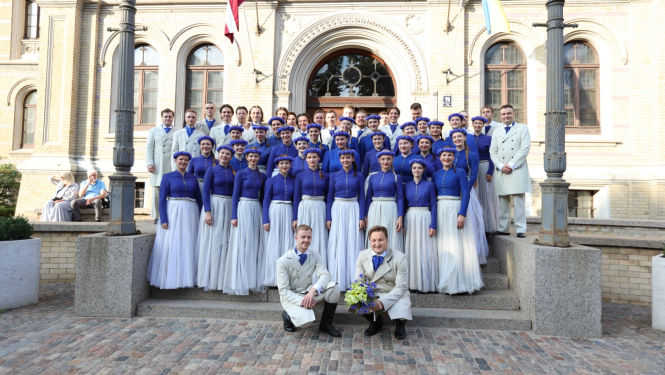 Jauniešu koris KAMĒR...