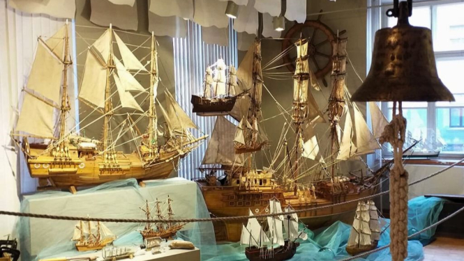 Laimoņa Veidemaņa darinātie burinieku modeļi. Foto no Limbažu muzeja.