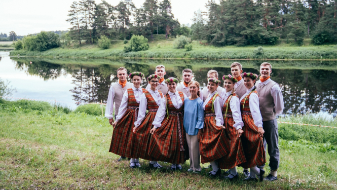 Tautas deju kolektīvs