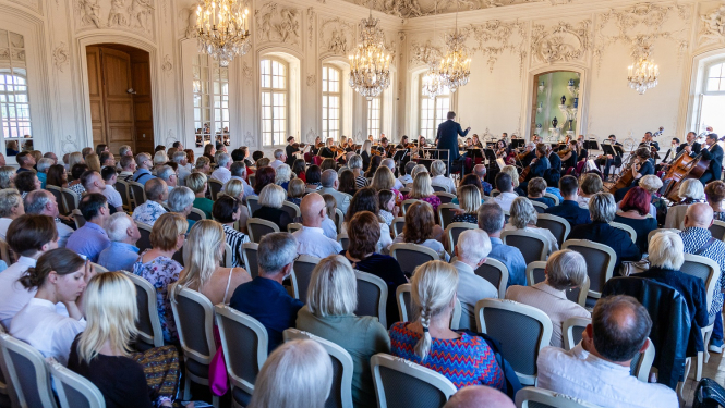 Liepājas simfoniskais orķestris Rundāles pilī, foto: Jānis Vecbrālis.