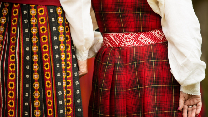 Tautastērpa fragments