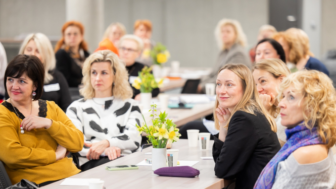 Skolotāji seminārā