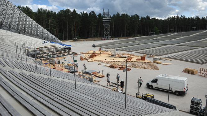 Scenogrāfijas uzbūves process Mežaparka Lielajā estrādē, foto: Aivars Liepiņš