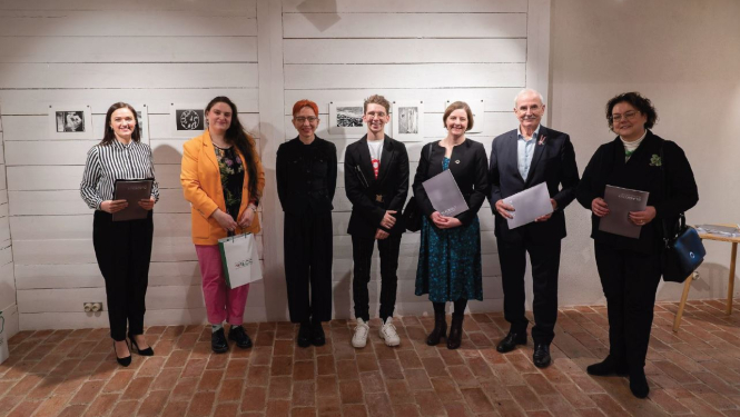 Nua kolektīvs atklāj savu pirmo izstādi