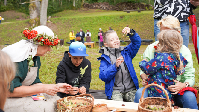 Radošā darbnīca ar bērniem