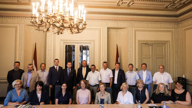 Pirmā Latviešu vēsturisko zemju attīstības padomes sēde, foto: Reinis Oliņš