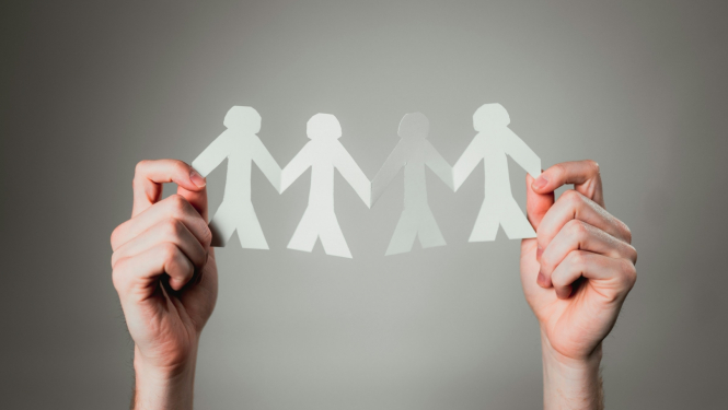 Draudzīgu cilvēku figūras