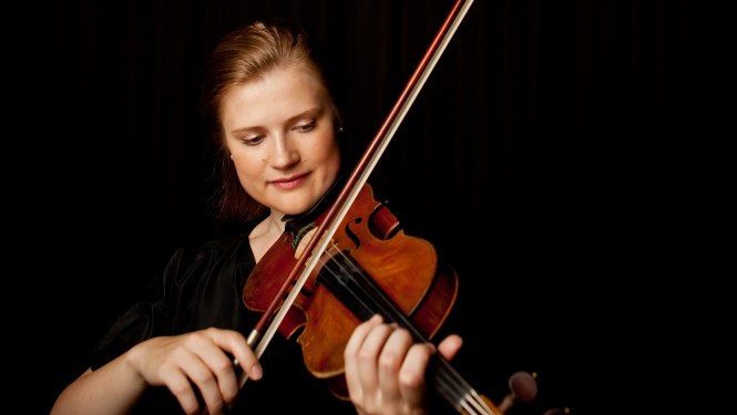 Vijolniece Paula Šūmane.