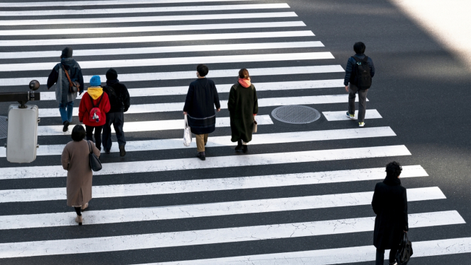 Cilvēki pilsētvidē