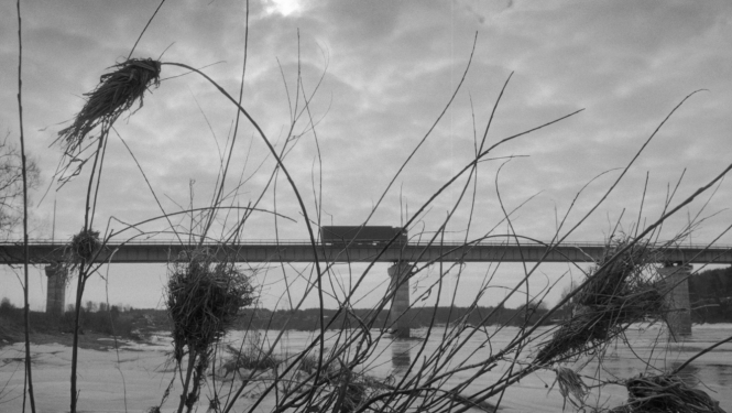 Filmas "Pirmais tilts" (2020) materiāls