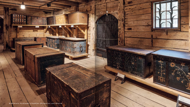 Attēls no izdevuma “Pūra lāde. Latvijas Brīvdabas muzeja lāžu katalogs”