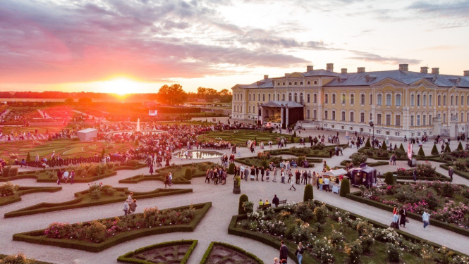 Rundāles pils teritorija