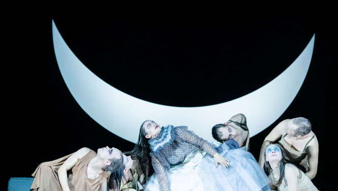 Foto no izrādes "Sapnis vasaras naktī"