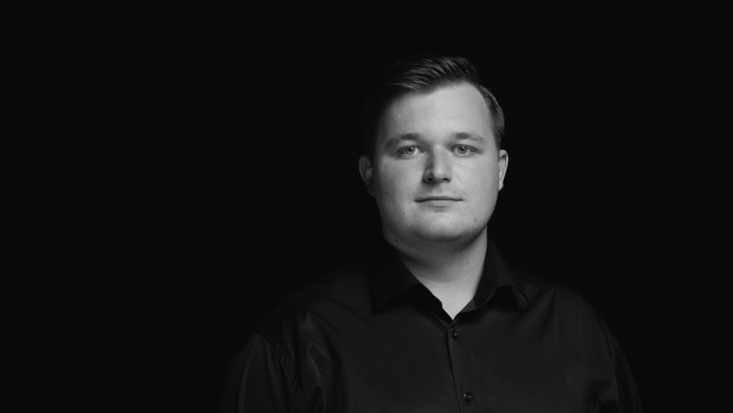 Ukraiņu kordiriģents un kora "Latvija" dziedātājs Sergijs Zadorožnijs (Сергій Задорожний)