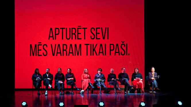 Izrāde “Šķelšanās” Čehova teātrī, foto: Vadims Kožins.