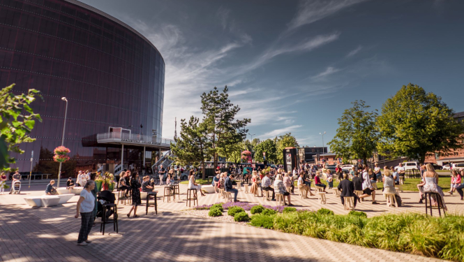 Skvērs pie koncertzāles, foto: Kārlis Volkovskis