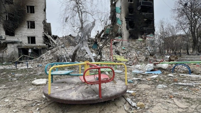 Izrādes vizuālais materiāls