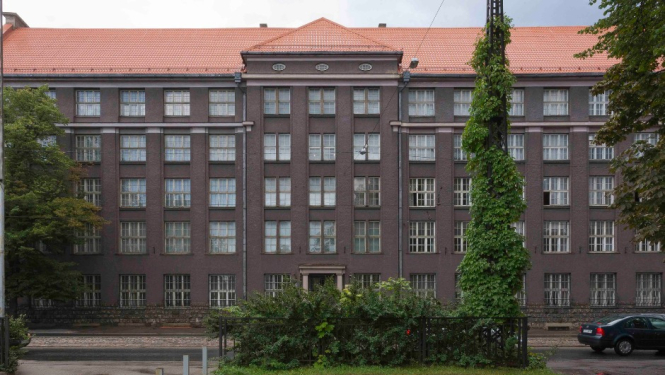 Arhīva ēka Slokas ielā