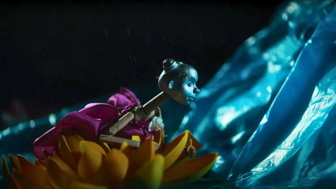 Kadrs no trokšņu roka grupas “Stabs” videoklipa, Režija: Tīna Zariņa, Elīza Jordane.