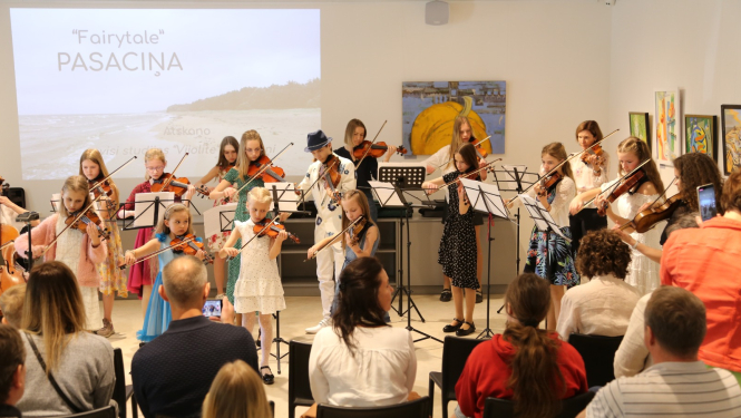 Vijoles un alta spēles studija “Vijolīte”