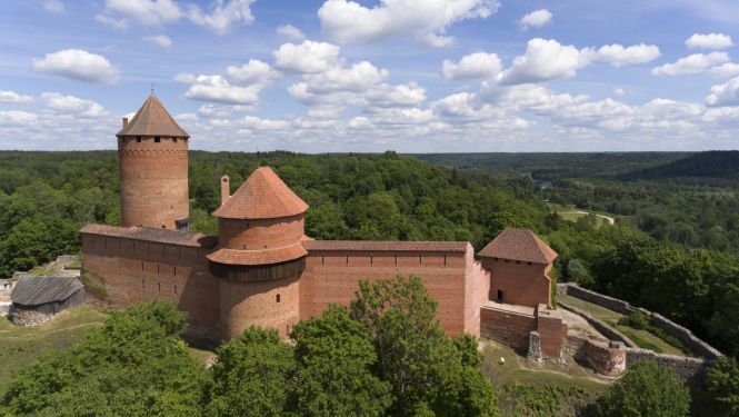 Turaidas pils apkārtne