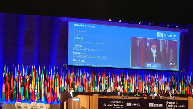 Kultūras ministre uzrunā klātesošos