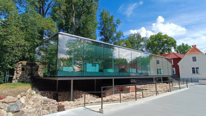 Valmieras pils kultūrvides centra ēka