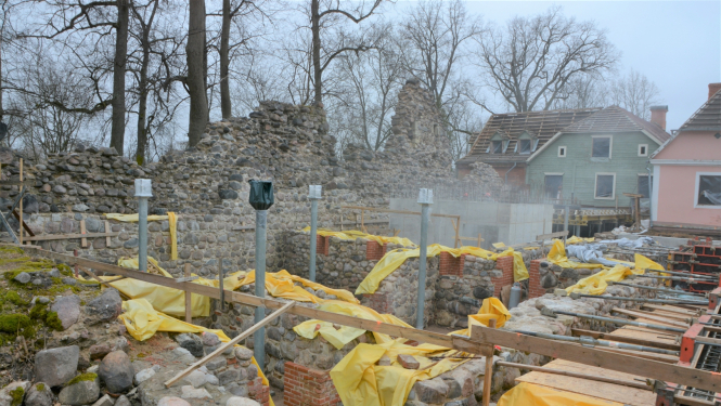 Valmieras pils mūru konservācija