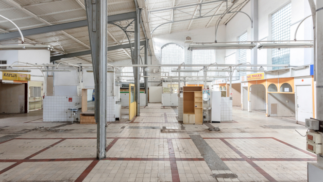 Vidzemes tirgus. Fotogrāfs Reinis Hofmanis. Tiesības: Latvijas Laikmetīgās mākslas centrs