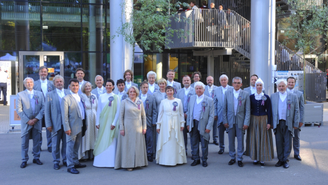 Dziesmu svētku virsdiriģenti un goda virsdiriģenti