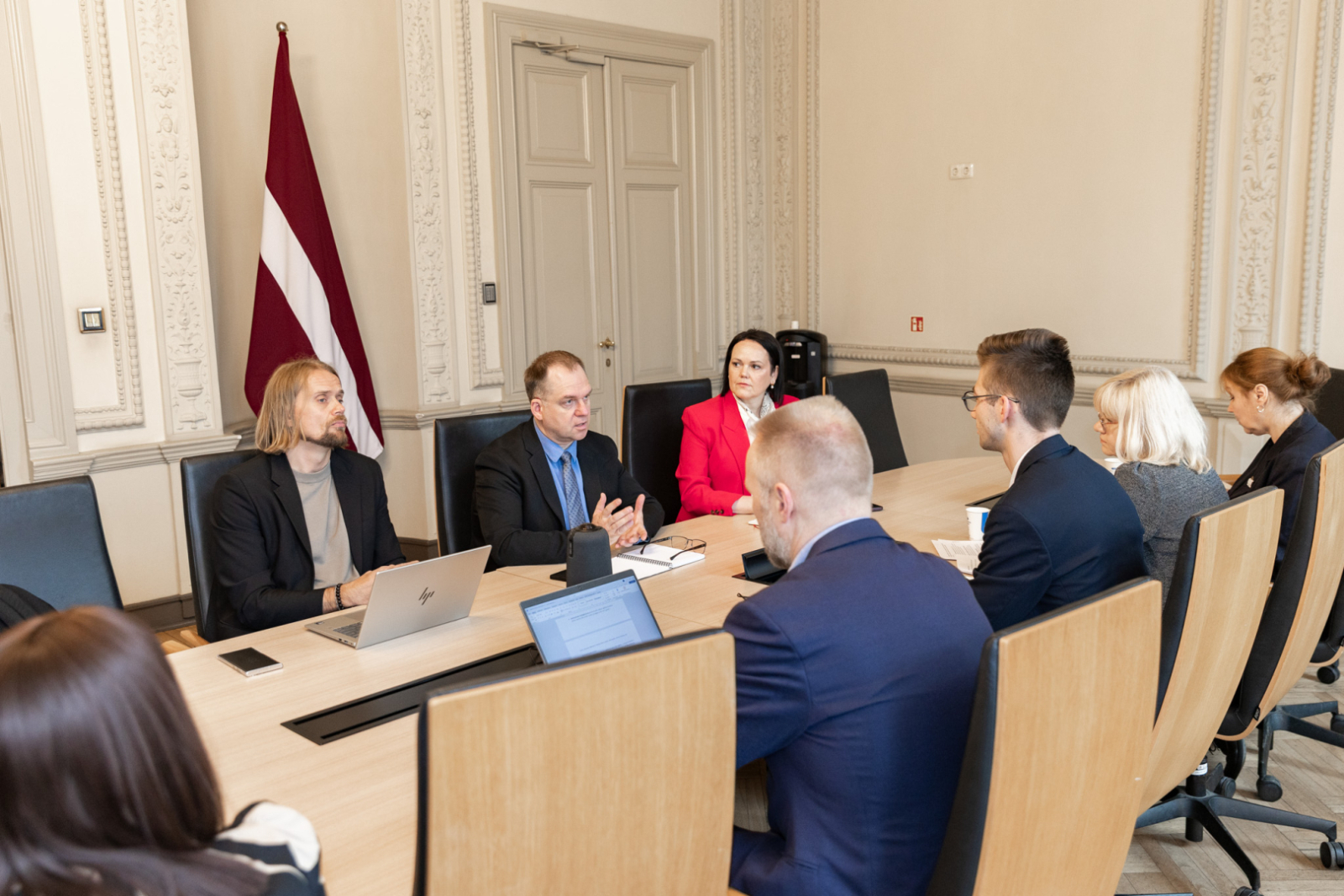 KM un IZM parstāvju tikšanās par profesionālās izglītības jautājumiem KM Lielajā zālē