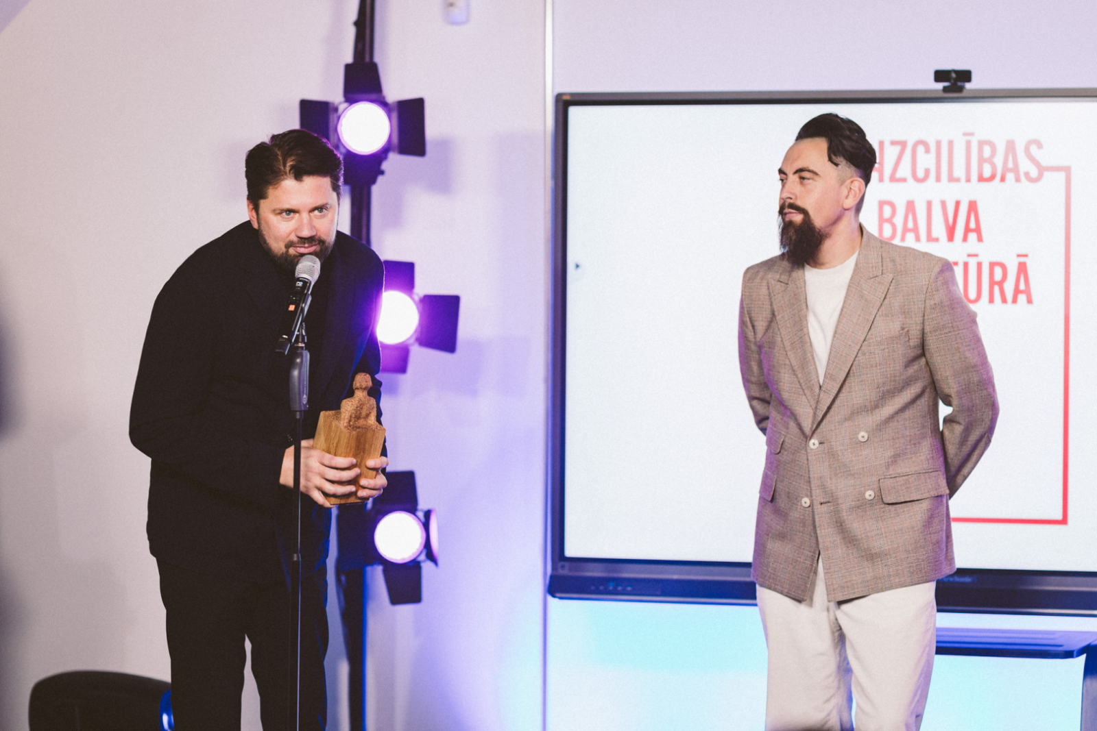 Izcilības balva kultūrā 2025 svinīgās pasniegšanas ceremonijas norise LMA prototipēšanas darbnīcu “Riga MakerSpace” ēkā