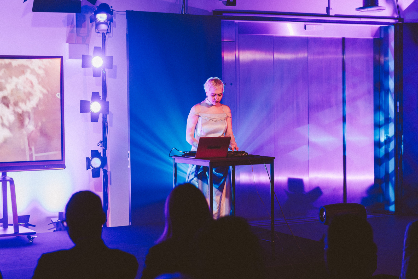 Izcilības balva kultūrā 2025 svinīgās pasniegšanas ceremonijas norise LMA prototipēšanas darbnīcu “Riga MakerSpace” ēkā