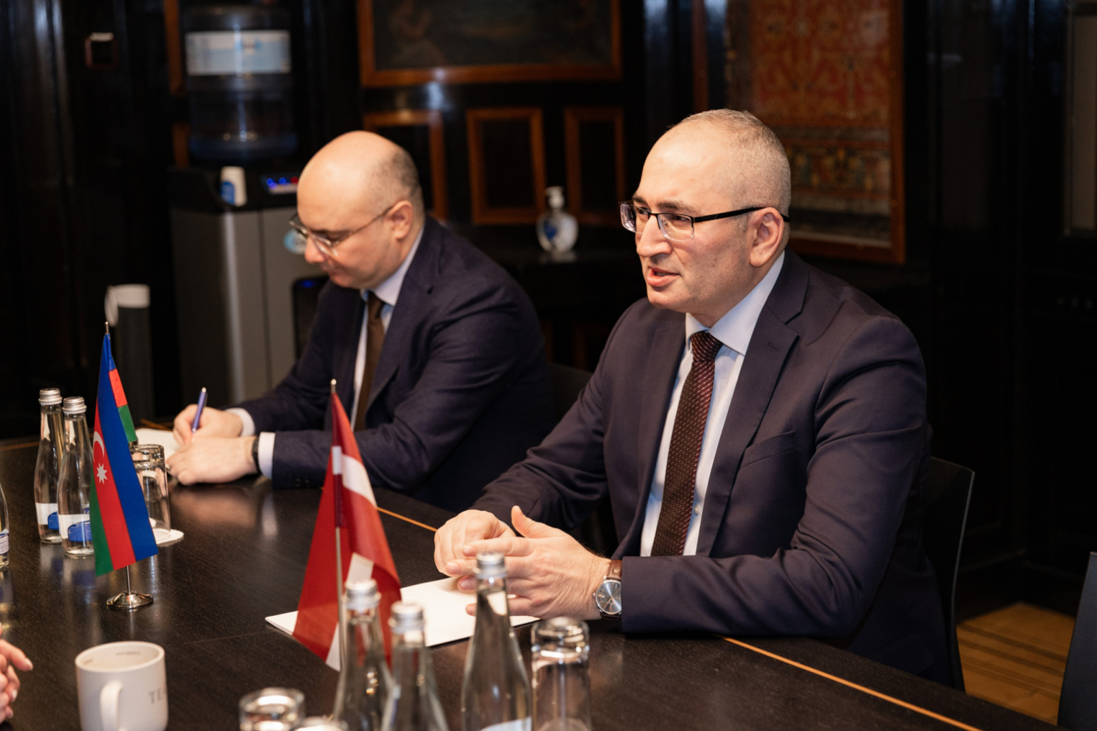 Kultūras ministres Agneses Lāces tikšanās ar Azerbaidžānas Republikas ārkārtējo un pilnvaroto vēstnieku Latvijā V.E. Elnuru Sultanovu (H.E. Elnur Sultanov)