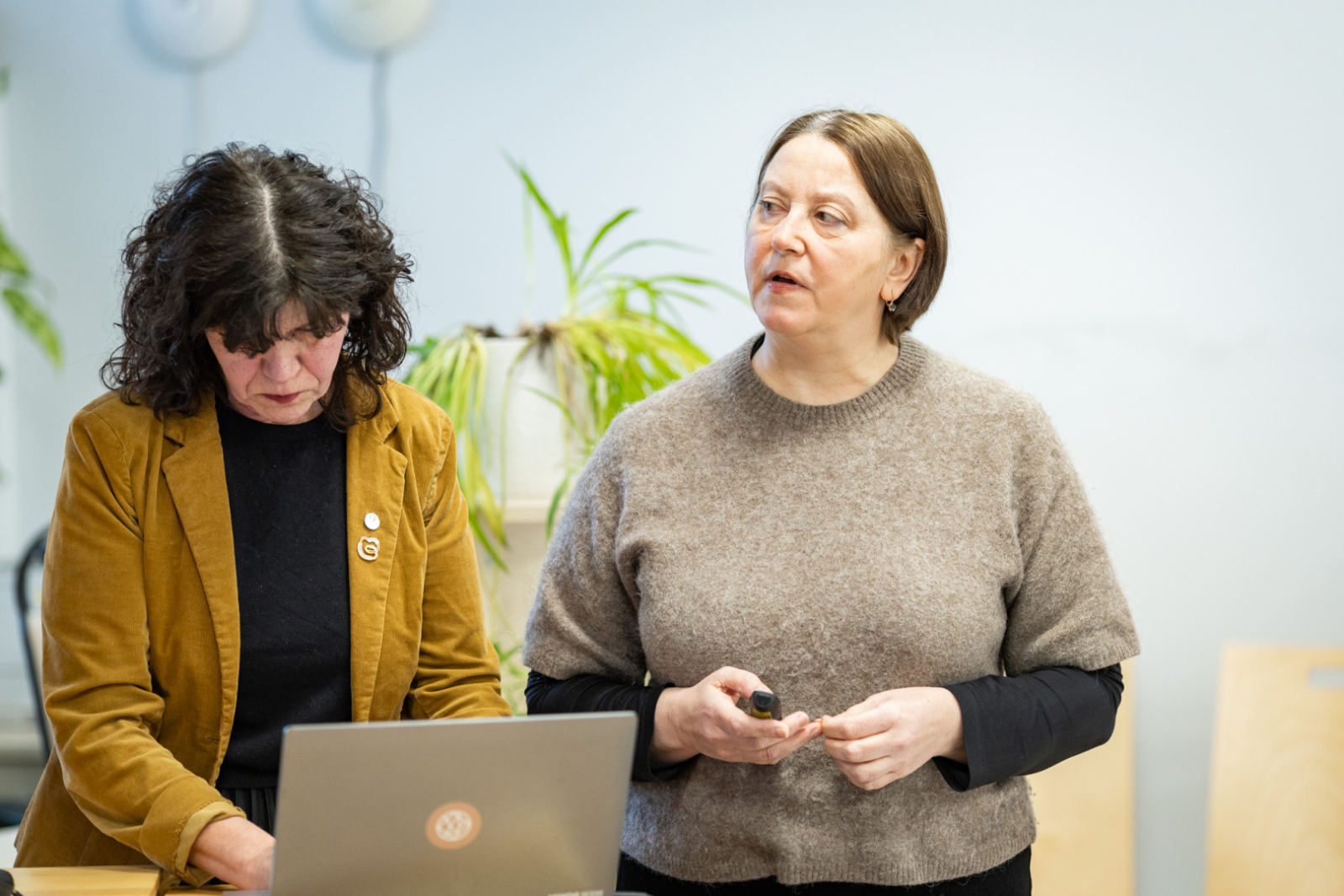 Dziesmu un deju svētku padomes sēdes norise un tās dalībnieki LNKC telpās