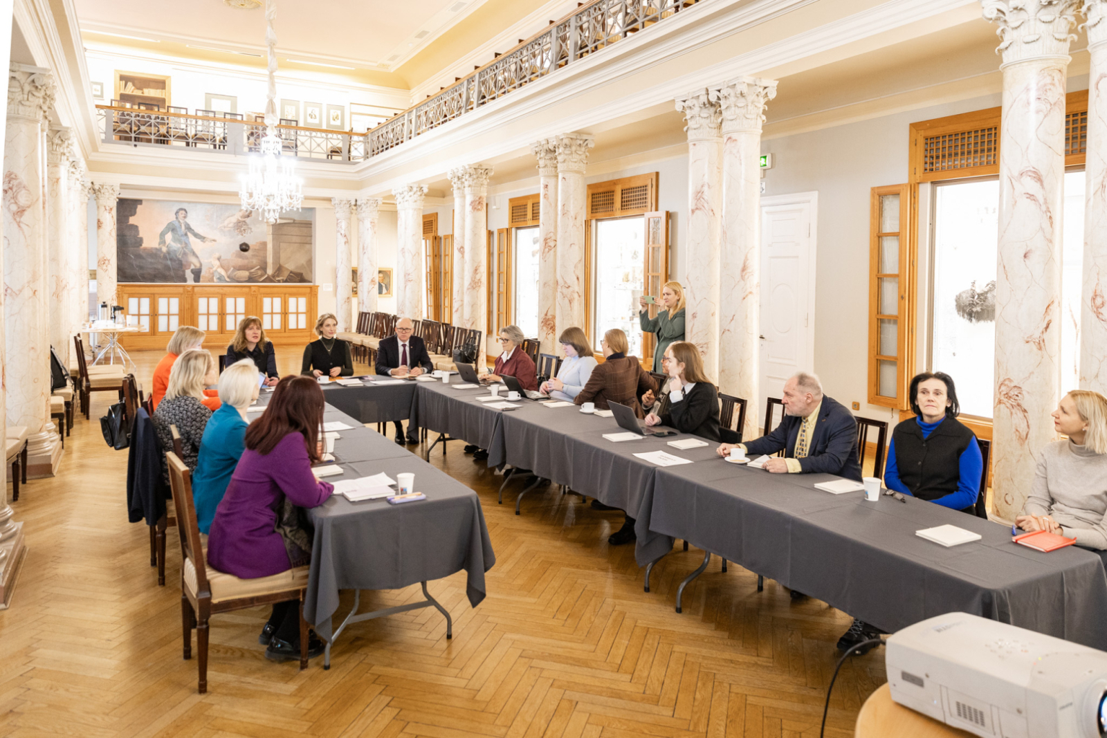 UNESCO Latvijas Nacionālās komisijas dalībnieki RVKM Kolonnu zālē