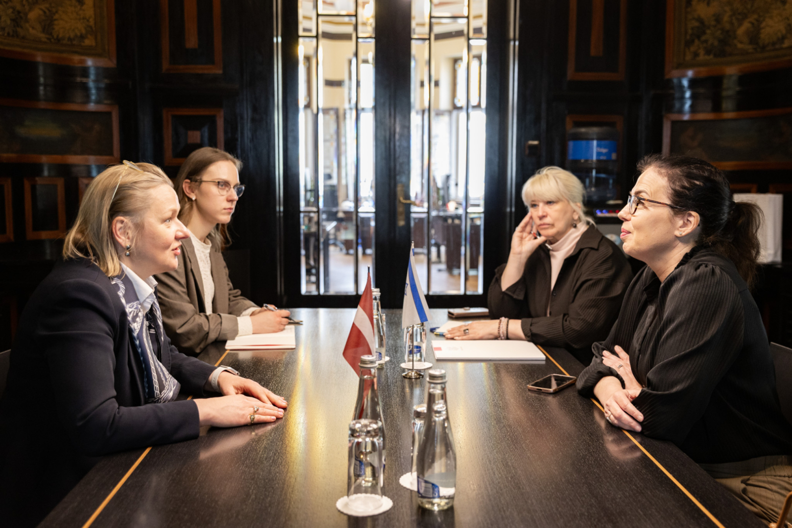 Kultūras ministrijas pārstāvju tikšanās ar Izraēlas Valsts ārkārtējo un pilnvaroto vēstnieci Latvijas Republikā Sandru Simoviču