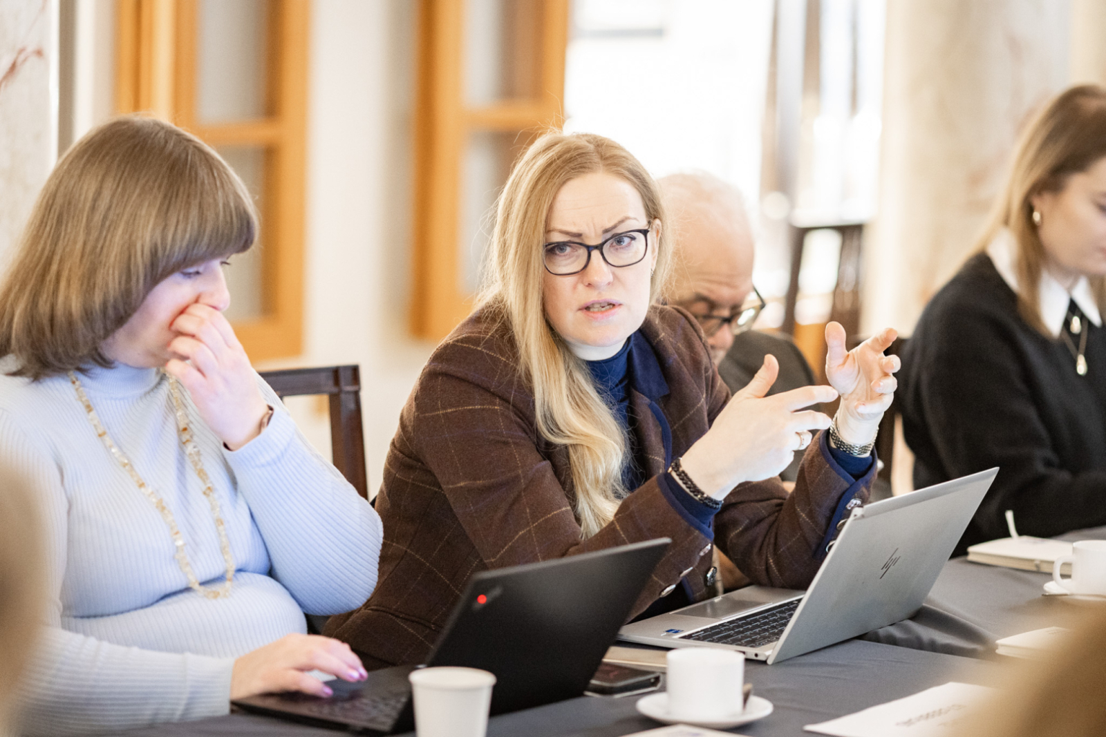 UNESCO Latvijas Nacionālās komisijas dalībnieki RVKM Kolonnu zālē